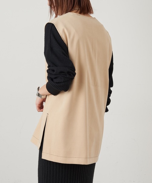 CIAOPANIC TYPY(チャオパニックティピー)の「スウェード配色ステッチVネックベスト(ベスト・レディース・カーキ/キャメル/アイボリー・ONE SIZE)」の6枚目の写真