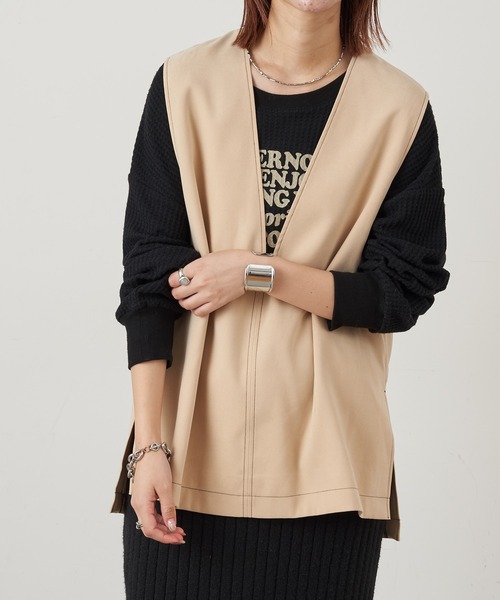 CIAOPANIC TYPY(チャオパニックティピー)の「スウェード配色ステッチVネックベスト(ベスト・レディース・カーキ/キャメル/アイボリー・ONE SIZE)」の9枚目の写真