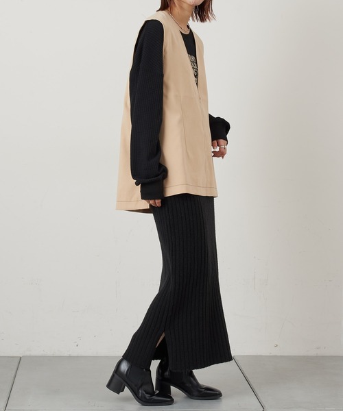 CIAOPANIC TYPY(チャオパニックティピー)の「スウェード配色ステッチVネックベスト(ベスト・レディース・カーキ/キャメル/アイボリー・ONE SIZE)」の16枚目の写真