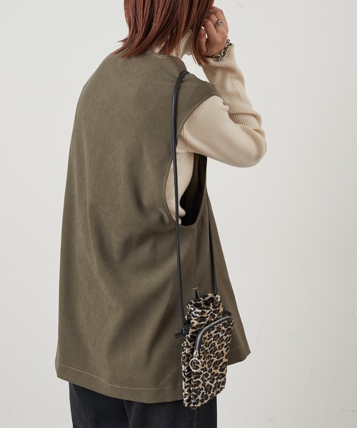 CIAOPANIC TYPY(チャオパニックティピー)の「スウェード配色ステッチVネックベスト(ベスト・レディース・カーキ/キャメル/アイボリー・ONE SIZE)」の22枚目の写真