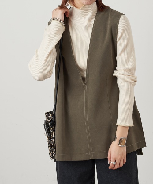 CIAOPANIC TYPY(チャオパニックティピー)の「スウェード配色ステッチVネックベスト(ベスト・レディース・カーキ/キャメル/アイボリー・ONE SIZE)」の18枚目の写真