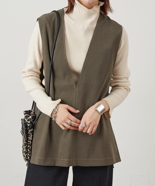 CIAOPANIC TYPY(チャオパニックティピー)の「スウェード配色ステッチVネックベスト(ベスト・レディース・カーキ/キャメル/アイボリー・ONE SIZE)」の17枚目の写真