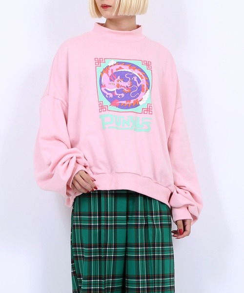 PUNYUS（プニュズ）の「ドラゴンハイネックスウェット（スウェット・レディース・ホワイト/ブラック/ライトピンク・3/4）」の3枚目の写真