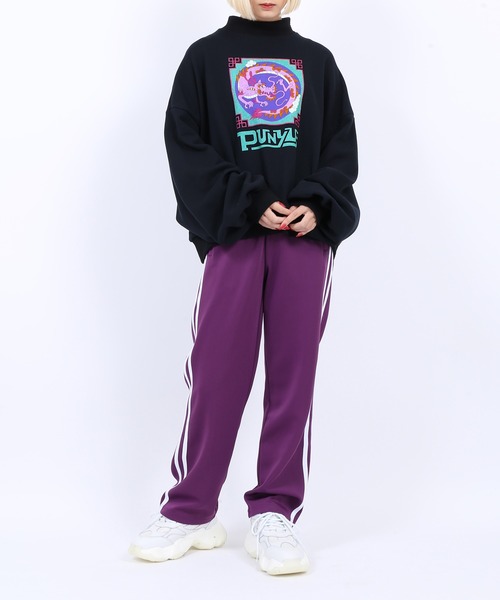 PUNYUS（プニュズ）の「ドラゴンハイネックスウェット（スウェット・レディース・ホワイト/ブラック/ライトピンク・3/4）」の7枚目の写真