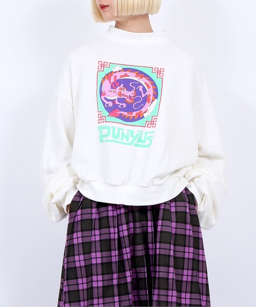 PUNYUS（プニュズ）の「ドラゴンハイネックスウェット（スウェット・レディース・ホワイト/ブラック/ライトピンク・3/4）」の12枚目の写真