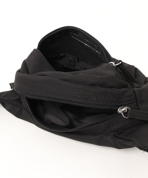 LOVETOXIC(ラブトキシック)の「ウエストBAG(ボディバッグ/ウエストポーチ・キッズ・ブラック/マルチ/オフホワイト・FREE)」の5枚目の写真