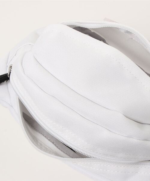 LOVETOXIC(ラブトキシック)の「ウエストBAG(ボディバッグ/ウエストポーチ・キッズ・ブラック/マルチ/オフホワイト・FREE)」の8枚目の写真