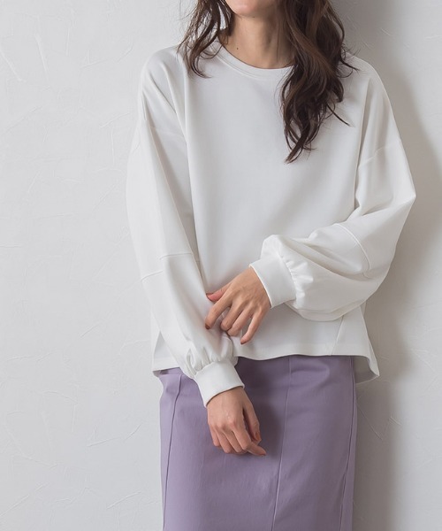 Pierrot(ピエロ)の「【ZOZOTOWN限定カラー】ダンボールボリュームプルオーバー(スウェット・レディース・オフホワイト/ブラック/イエロー/ピンク/グレイッシュベージュ/ラベンダー・M/L)」の2枚目の写真