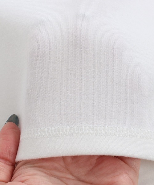 Pierrot(ピエロ)の「【ZOZOTOWN限定カラー】ダンボールボリュームプルオーバー(スウェット・レディース・オフホワイト/ブラック/イエロー/ピンク/グレイッシュベージュ/ラベンダー・M/L)」の20枚目の写真