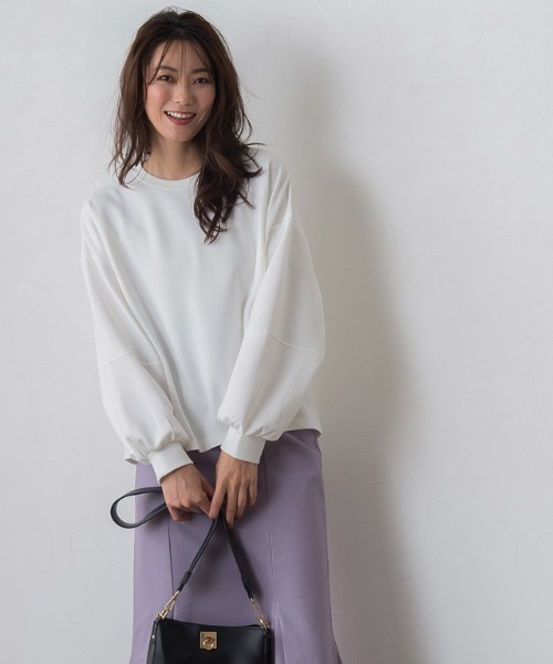 Pierrot(ピエロ)の「【ZOZOTOWN限定カラー】ダンボールボリュームプルオーバー(スウェット・レディース・オフホワイト/ブラック/イエロー/ピンク/グレイッシュベージュ/ラベンダー・M/L)」の10枚目の写真