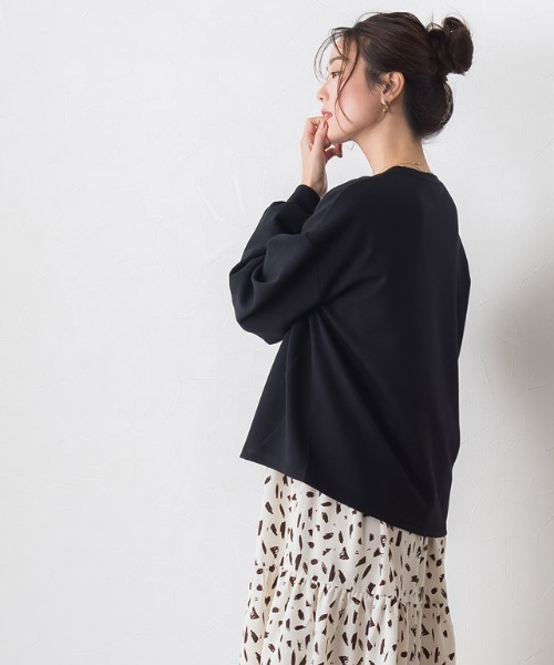 Pierrot(ピエロ)の「【ZOZOTOWN限定カラー】ダンボールボリュームプルオーバー(スウェット・レディース・オフホワイト/ブラック/イエロー/ピンク/グレイッシュベージュ/ラベンダー・M/L)」の18枚目の写真