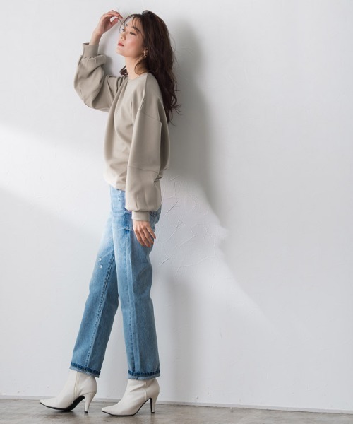 Pierrot(ピエロ)の「【ZOZOTOWN限定カラー】ダンボールボリュームプルオーバー(スウェット・レディース・オフホワイト/ブラック/イエロー/ピンク/グレイッシュベージュ/ラベンダー・M/L)」の19枚目の写真