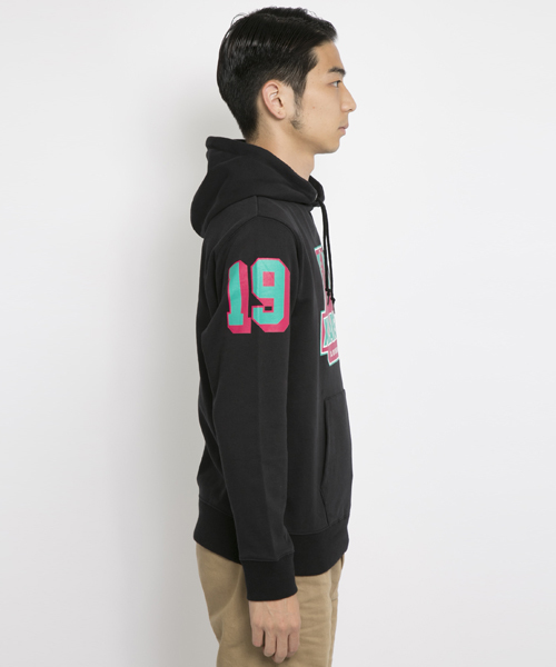 XLARGE（エクストララージ）の「WEST OG GORILLA PULLOVER HOOD SWEAT