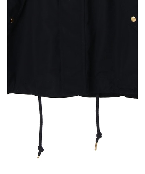 earth music&ecology（アースミュージックアンドエコロジー）の「撥水＋防花粉機能付きマウンテンパーカー＊（マウンテンパーカー・レディース・ネイビー/グレイッシュベージュ・FREE）」の6枚目の写真