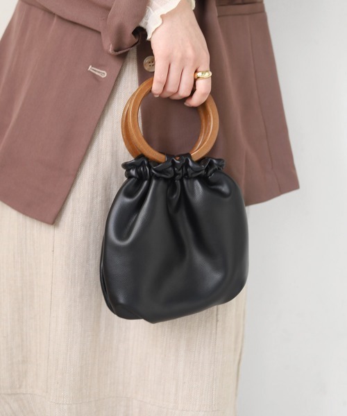 Bab（バブ）の「ウッドハンドルミニバッグ（ハンドバッグ・レディース・ライトブルー/ブラック/オフホワイト/キャメル・ONESIZE）」の3枚目の写真