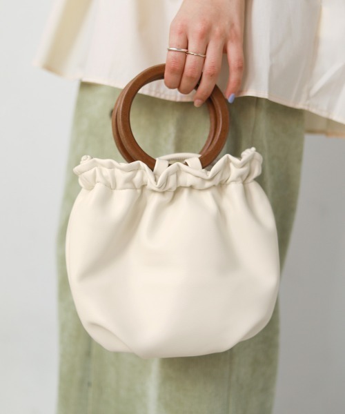 Bab（バブ）の「ウッドハンドルミニバッグ（ハンドバッグ・レディース・ライトブルー/ブラック/オフホワイト/キャメル・ONESIZE）」の15枚目の写真