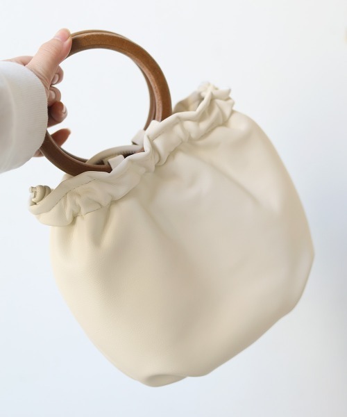 Bab（バブ）の「ウッドハンドルミニバッグ（ハンドバッグ・レディース・ライトブルー/ブラック/オフホワイト/キャメル・ONESIZE）」の20枚目の写真