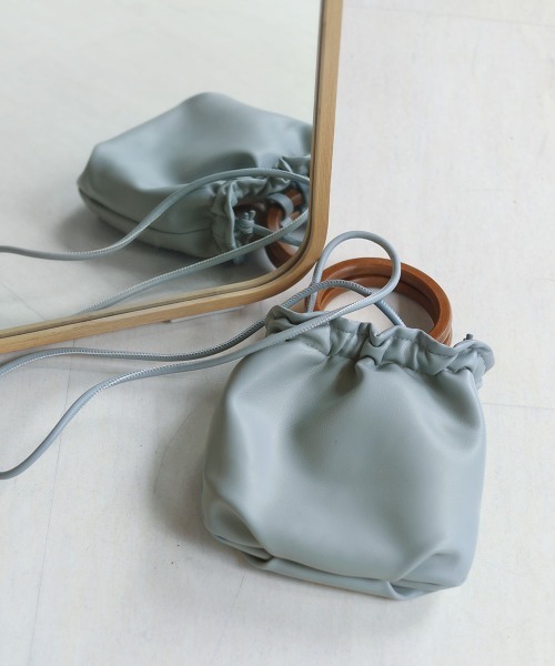 Bab（バブ）の「ウッドハンドルミニバッグ（ハンドバッグ・レディース・ライトブルー/ブラック/オフホワイト/キャメル・ONESIZE）」の14枚目の写真
