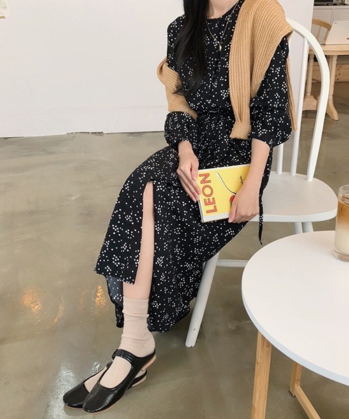 Opinion korean town（オピニオン コリアン タウン）の「YUGA フローラルワンピース（ワンピース・レディース・ブラック/ホワイト・XL/L/M/S）」の8枚目の写真