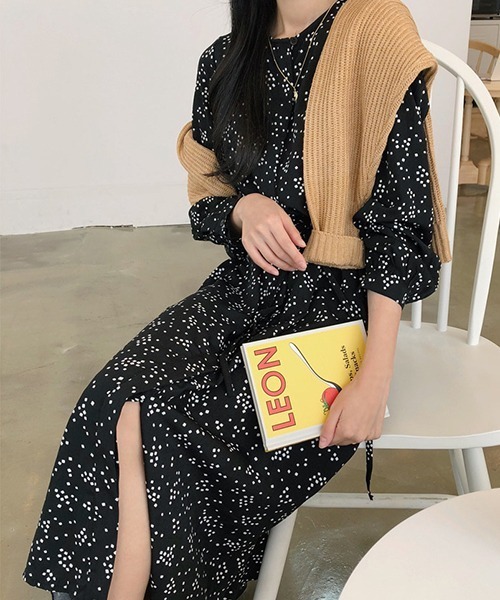 Opinion korean town（オピニオン コリアン タウン）の「YUGA フローラルワンピース（ワンピース・レディース・ブラック/ホワイト・XL/L/M/S）」の18枚目の写真