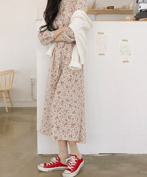 Opinion korean town（オピニオン コリアン タウン）の「YUGA フローラルワンピース（ワンピース・レディース・ブラック/ホワイト・XL/L/M/S）」の4枚目の写真