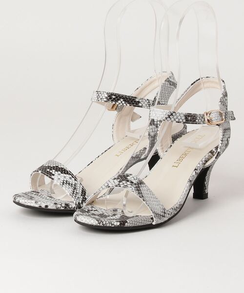 LibertyDoll（リバティードール）の「LibertyDoll セパレートストラップサンダル（サンダル・レディース・ホワイト/ベージュ/ネイビー/ブラウン/グレー/パイソン/ゴールド/ブルー/シルバー/レッド/ブラック/ブルー系その他/ブラック系その他・L/LL/3L/S/SS/M）」の20枚目の写真