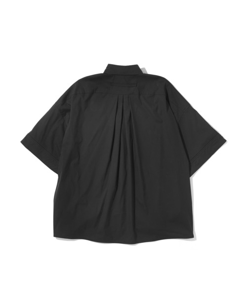 美品 ティッカ スクエアプルオーバービックシャツ 半袖 ブラック TICCA（ティッカ）の「TICCA スクエアビッグシャツ 0221401021