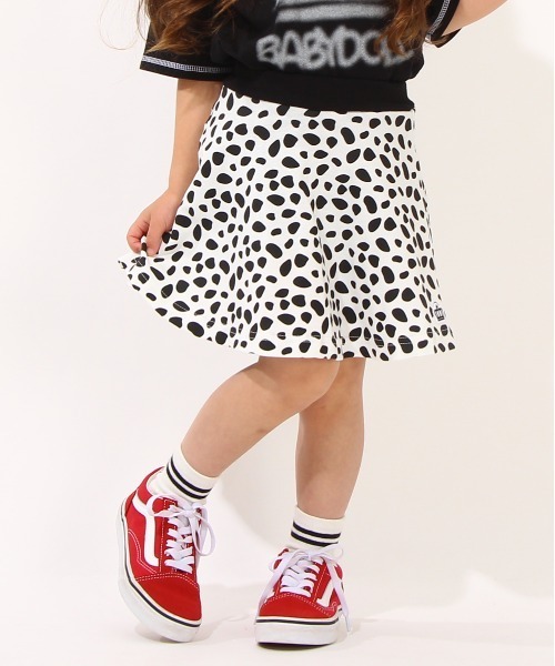 BABYDOLL（ベビードール）の「通販限定 全16色 スカート付きウルトラストレッチパンツ 1分丈スカッツ 6329K 女の子（その他パンツ・キッズ・コーラルピンク/チェリーピンク/パープル/ライトグリーン/ブラック/ストーン/ベージュ/ベビーピンク/ブラック×ホワイト/グリーン/ブルー系その他2/ホワイト/ライトイエロー/ブルー/バイオレット/ホワイト×ピンク・150cm/90cm/80ｃｍ/110cm/100cm/120cm/130cm/140cm）」の5枚目の写真