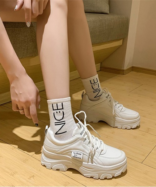 AMELY(エミリー)の「ダッドスニーカー(スニーカー・レディース・ホワイト/ブラック/グリーン/ベビーピンク/イエロー/オフホワイト・38/39/36/37)」の2枚目の写真