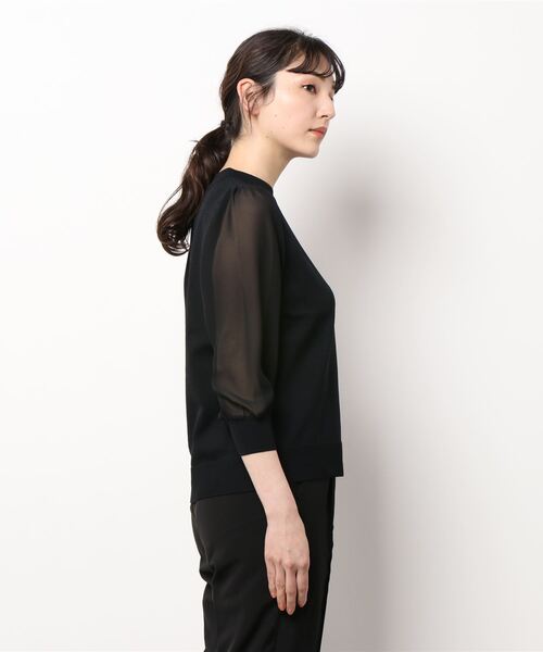 m.f.editorial（エムエフエディトリアル）の「【袖シフォン 異素材切替 ウォッシャブル】m.f.エディトリアル レディース クルー 長袖ニットプルオーバー（ニット/セーター・レディース・ベージュ/ブラック/ホワイト・MEDIUM/LARGE）」の5枚目の写真