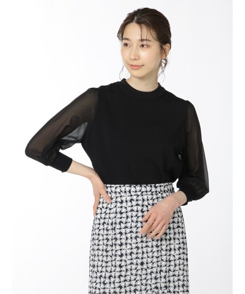 m.f.editorial（エムエフエディトリアル）の「【袖シフォン 異素材切替 ウォッシャブル】m.f.エディトリアル レディース クルー 長袖ニットプルオーバー（ニット/セーター・レディース・ベージュ/ブラック/ホワイト・MEDIUM/LARGE）」の3枚目の写真