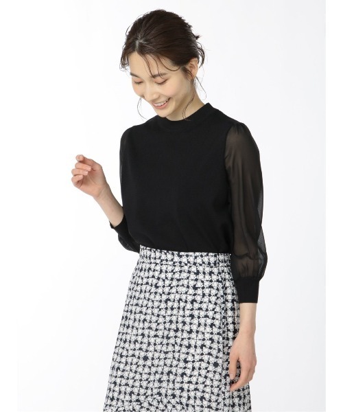 m.f.editorial（エムエフエディトリアル）の「【袖シフォン 異素材切替 ウォッシャブル】m.f.エディトリアル レディース クルー 長袖ニットプルオーバー（ニット/セーター・レディース・ベージュ/ブラック/ホワイト・MEDIUM/LARGE）」の7枚目の写真