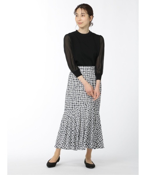 m.f.editorial（エムエフエディトリアル）の「【袖シフォン 異素材切替 ウォッシャブル】m.f.エディトリアル レディース クルー 長袖ニットプルオーバー（ニット/セーター・レディース・ベージュ/ブラック/ホワイト・MEDIUM/LARGE）」の16枚目の写真