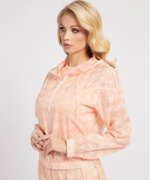 Guess（ゲス）の「Diamond Windbreaker ジャケット/アウター ウインドブレイカー（マウンテンパーカー・レディース）」