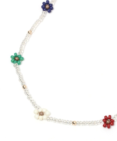 LOWRYS FARM（ローリーズファーム）の「ビーズフラワーネックレス　279186（ネックレス・レディース・ホワイト/ベージュ/グリーン・FREE）」の6枚目の写真