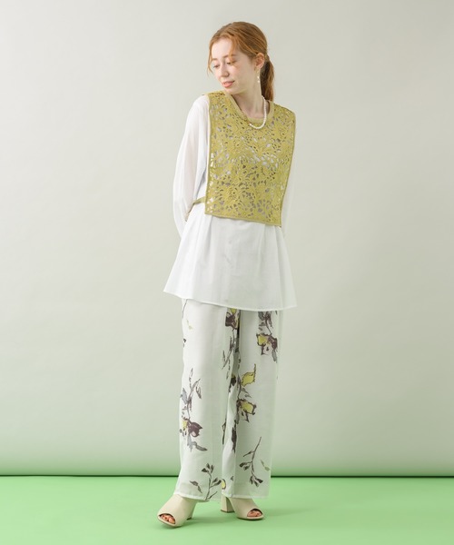 Paradise Picnic(パラダイスピクニック)の「TE VALT アートフラワープリントタックパンツ(その他パンツ・レディース・ホワイト/ネイビー・FREE)」の7枚目の写真