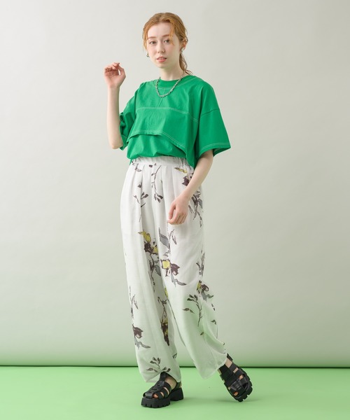 Paradise Picnic(パラダイスピクニック)の「TE VALT アートフラワープリントタックパンツ(その他パンツ・レディース・ホワイト/ネイビー・FREE)」の9枚目の写真