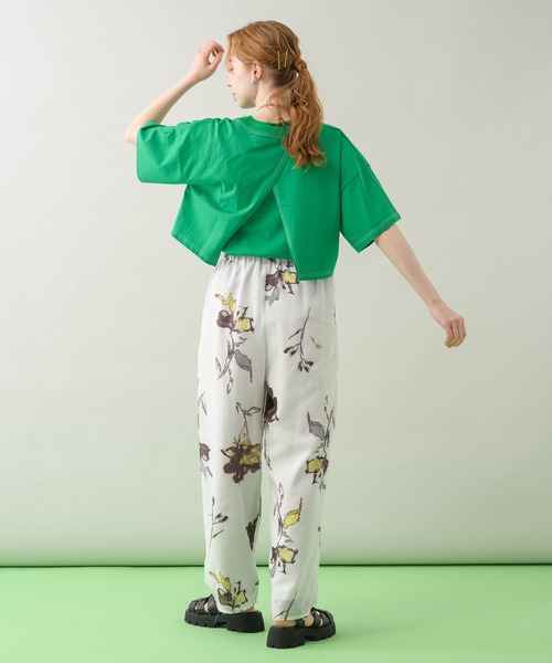 Paradise Picnic(パラダイスピクニック)の「TE VALT アートフラワープリントタックパンツ(その他パンツ・レディース・ホワイト/ネイビー・FREE)」の10枚目の写真