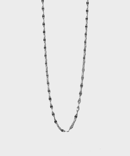 LHME（エルエイチエムイー）の「LHME ペタルチェーンネックレス/サージカルステンレス316L（金属アレルギー対応）（ネックレス・レディース・シルバー/ゴールド・40cm/50cm/45cm）」の2枚目の写真