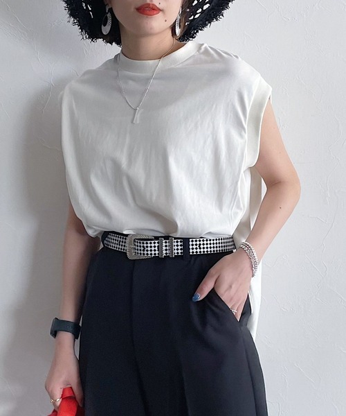 PAGEBOY(ページボーイ)の「タックノースリBIGT(Tシャツ/カットソー・レディース・ブラック/ブラウン/オフホワイト・FREE)」の2枚目の写真