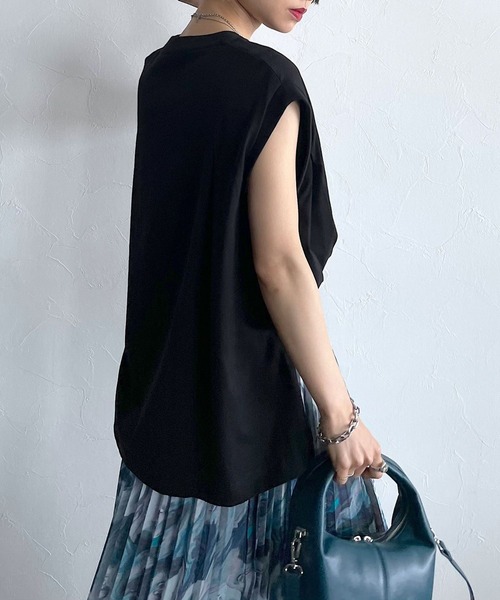 PAGEBOY(ページボーイ)の「タックノースリBIGT(Tシャツ/カットソー・レディース・ブラック/ブラウン/オフホワイト・FREE)」の18枚目の写真