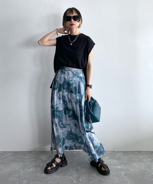 PAGEBOY(ページボーイ)の「タックノースリBIGT(Tシャツ/カットソー・レディース・ブラック/ブラウン/オフホワイト・FREE)」の12枚目の写真