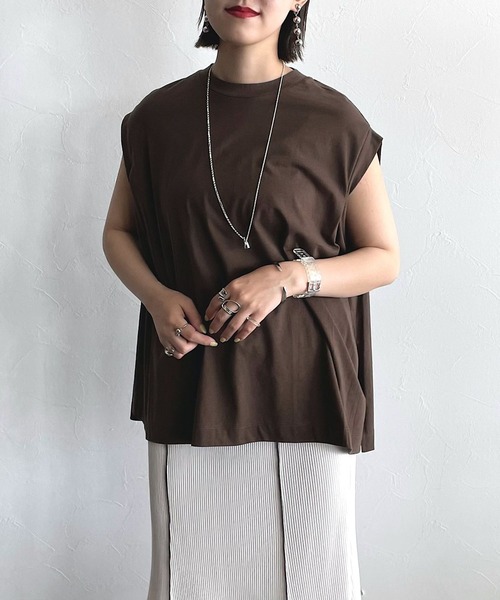 PAGEBOY(ページボーイ)の「タックノースリBIGT(Tシャツ/カットソー・レディース・ブラック/ブラウン/オフホワイト・FREE)」の5枚目の写真