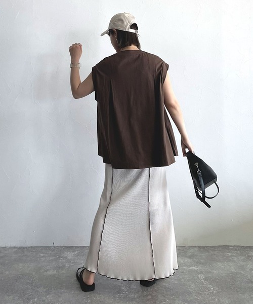 PAGEBOY(ページボーイ)の「タックノースリBIGT(Tシャツ/カットソー・レディース・ブラック/ブラウン/オフホワイト・FREE)」の16枚目の写真