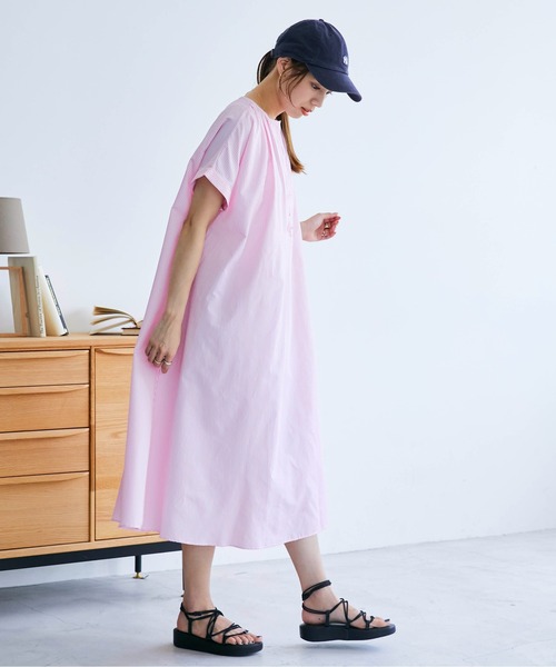 ECRIRE(エクリール)の「カフタンネックストライプワンピース(ワンピース・レディース・ブルー/ピンク・M)」の9枚目の写真