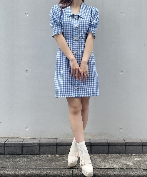 titty＆Co. PETIT（ティティアンドコープティ）の「【titty&Co. PETIT】ギンガムパフシャツワンピース（ワンピース・レディース・ブルー・FREE）」の6枚目の写真