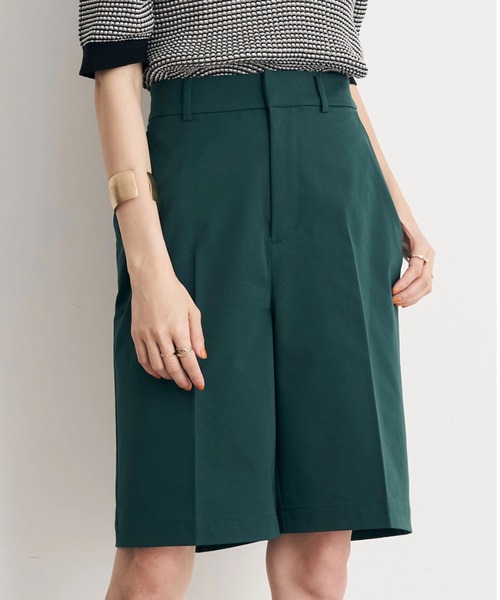 earth music&ecology（アースミュージックアンドエコロジー）の「チノショートパンツ（チノパンツ・レディース・ダークグリーン/ベージュ/バーガンディー/ダークネイビー・S/M/L）」の2枚目の写真