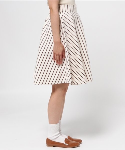 earth music&ecology（アースミュージックアンドエコロジー）の「【すきな丈スカート】ストライプミディフレアスカート（スカート・レディース・アイボリー/ネイビー・FREE）」の4枚目の写真