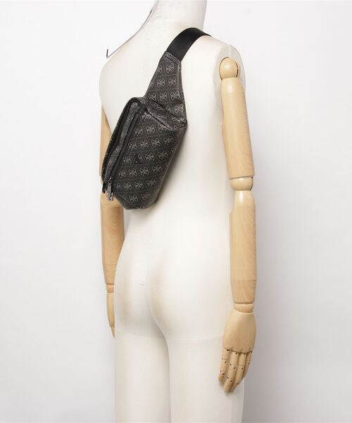 Guess（ゲス）の「VEZZOLA Squared Bum Bag（ボディバッグ/ウエストポーチ・メンズ・グレー・ONE SIZE）」の16枚目の写真