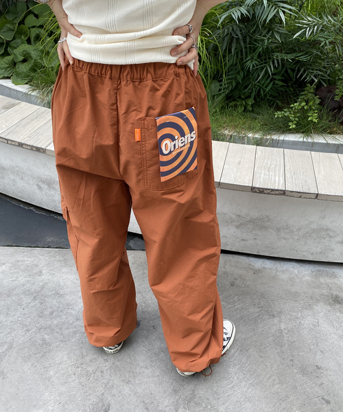 Oriens JOURNAL STANDARD（オリエンス ジャーナルスタンダード）の「C/NY Wide Cargo Pants / コットンナイロンワイドカーゴパンツ（カーゴパンツ・レディース・ホワイト/カーキ/オレンジ・SMALL/MEDIUM）」の4枚目の写真